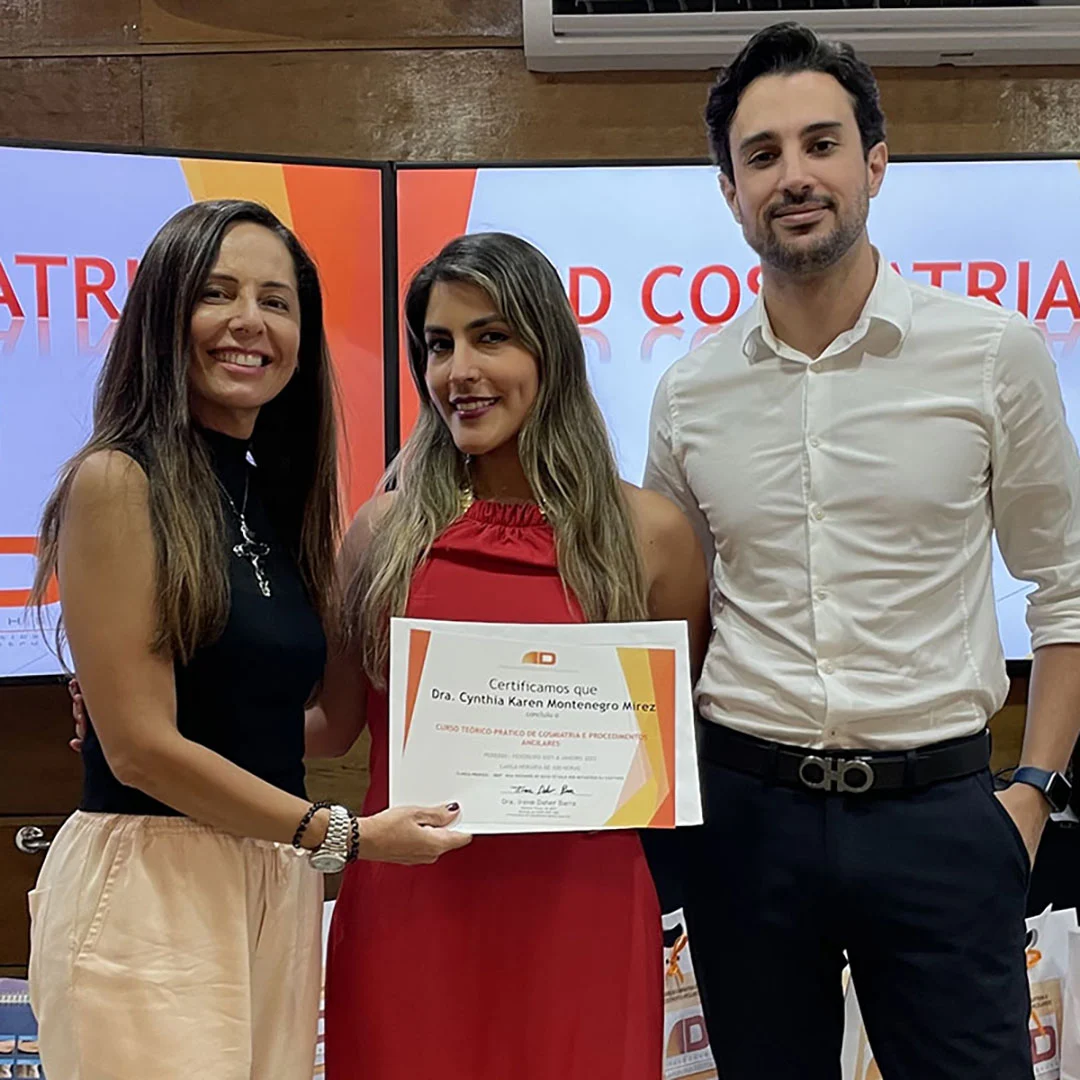 Dra. Cynthia Montenegro en Curso Teórico Práctico de Cosmiatria y Procedimientos Ancilares, Rio de Janeiro, Brasil, 2021-2022